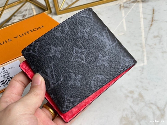WIS MULTIPLE WALLET VUITTON LOUIS 0929